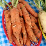 Farmer's-Mkt-West-Carrots