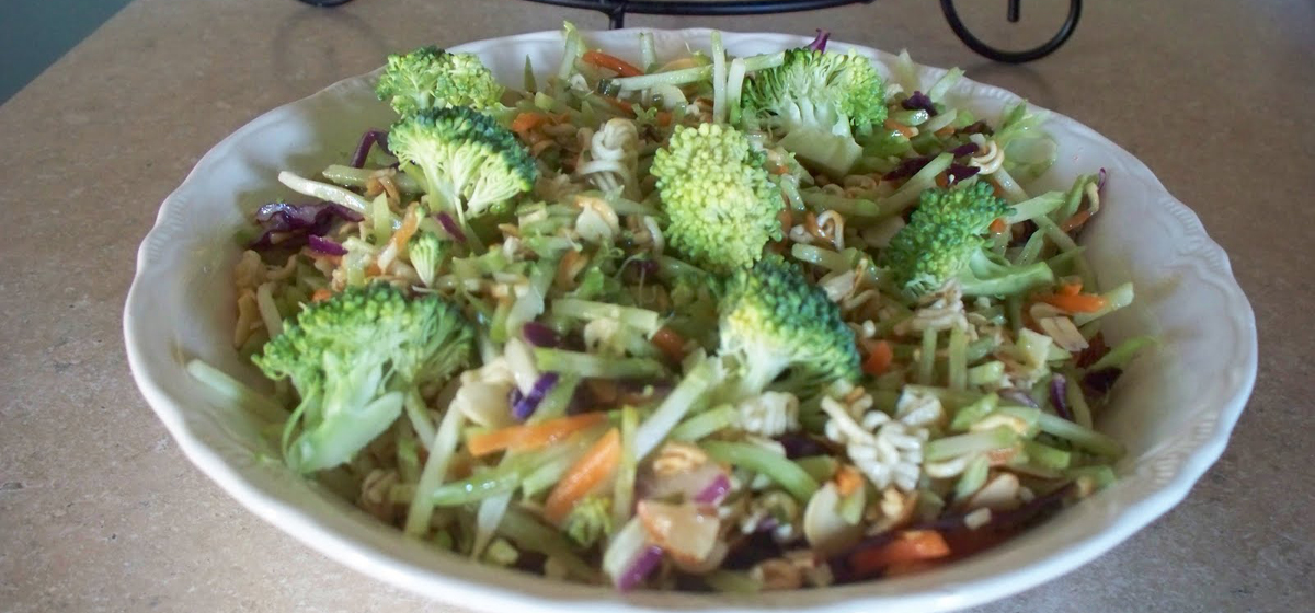 2014 10Oct Recipes Broccoli Slaw Feature