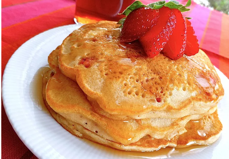 strawberry-vanilla-pancakes