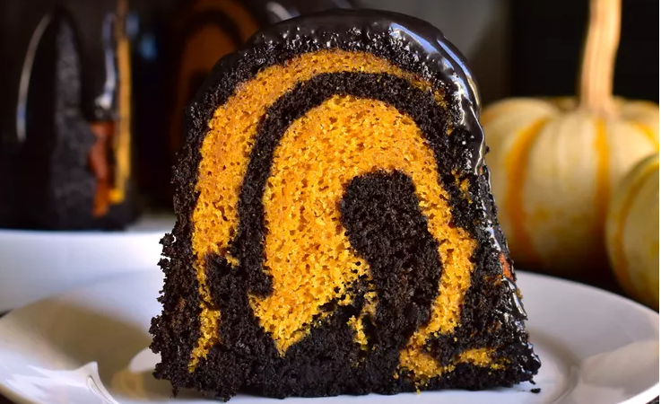 pumpkin-black-cocoa-swirl-cake