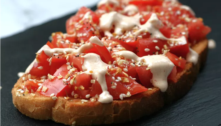 tomato-toast-with-sriracha-mayo